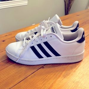 adidas Women's Grand Court 2.0 Tennis Shoe